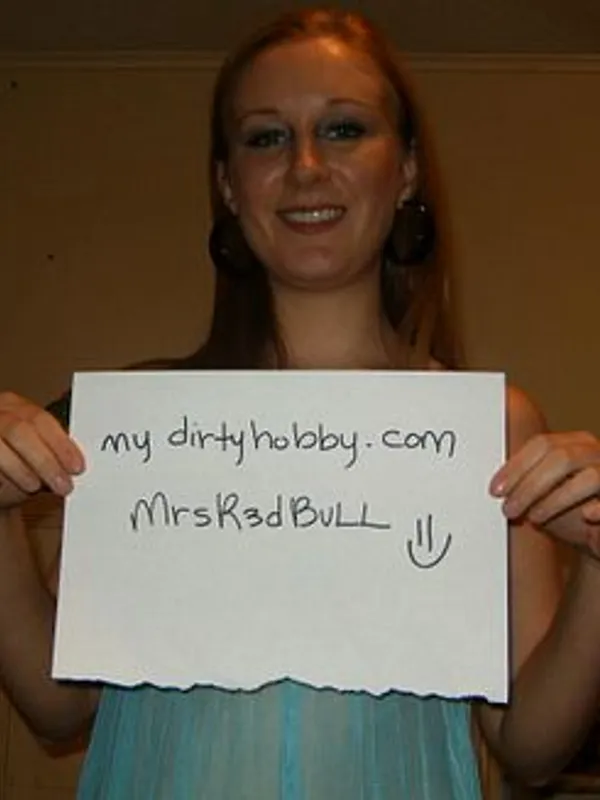 Parkplatzsex MrsR3dBull, 43 aus Zürich