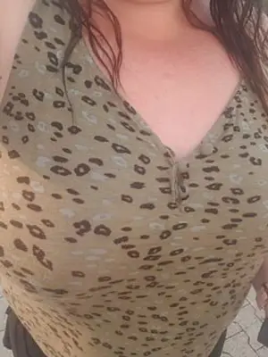 Weiteres Foto von NadjaaXXX – Anmelden zum Freischalten