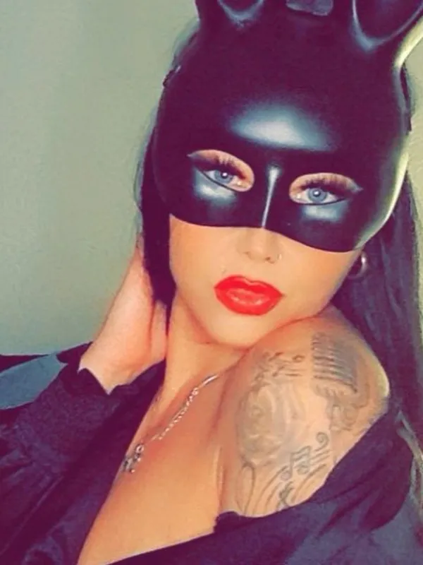Parkplatzsex NastyBitch81, 34 aus Berlin