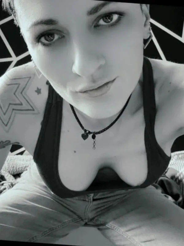 Parkplatzsex NastyMommy, 37 aus Fünfhaus