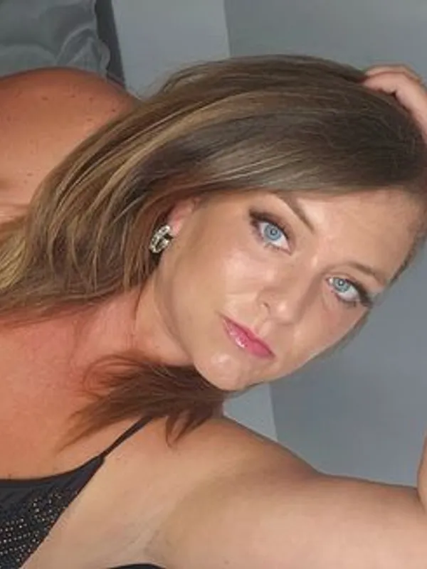 Parkplatzsex Naughtymelody, 36 aus Rheda-Wiedenbrück