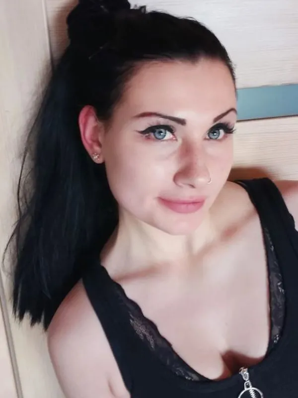 Parkplatzsex NiceNoemi, 28 aus Mannheim