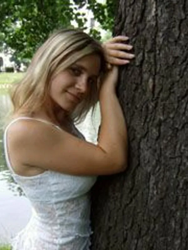 Parkplatzsex Nora-Lynn, 40 aus Berlin