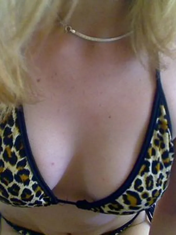 Parkplatzsex Nympho-Lilly, 43 aus Quickborn