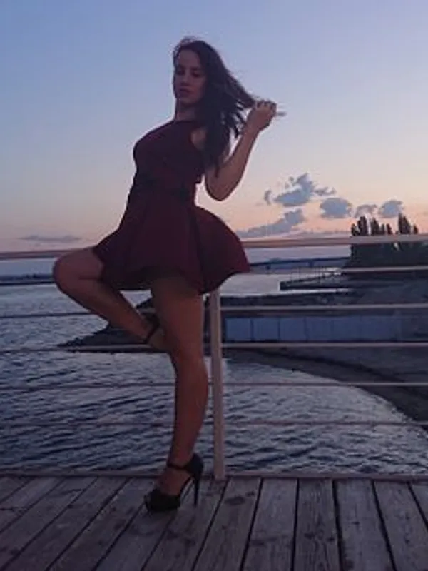 Parkplatzsex Nyusha, 34 aus Bielefeld