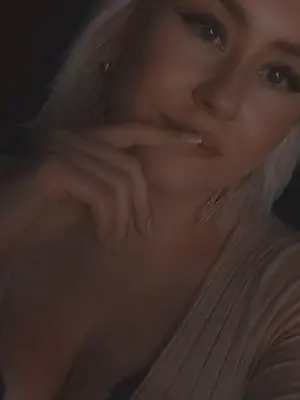 Weiteres Foto von OliviaSexy – Anmelden zum Freischalten