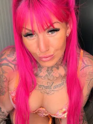 Weiteres Foto von Pinki-Inked – Anmelden zum Freischalten