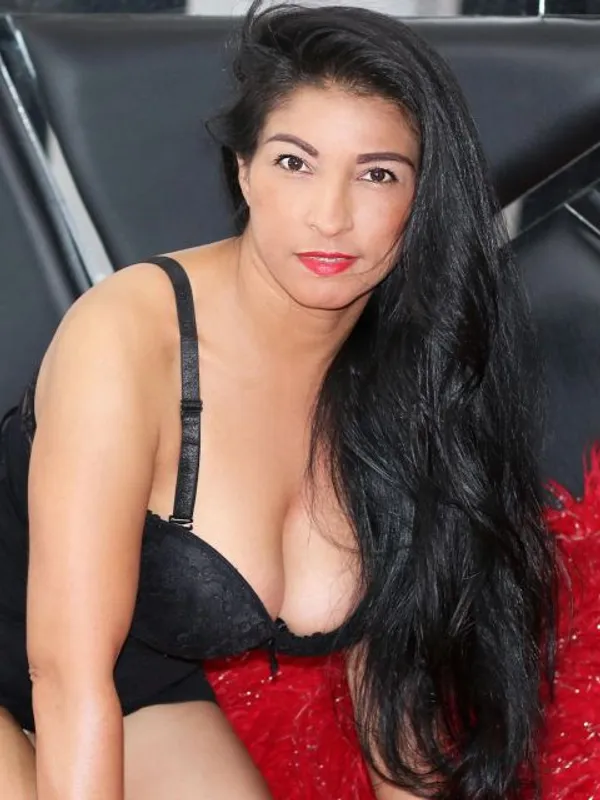 Parkplatzsex Prisscila-Mature, 46 aus Lübeck
