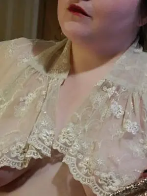 Raylynn, 29