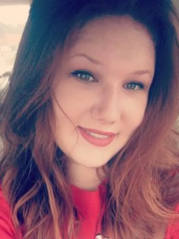 Parkplatzsex Red_Hot18, 26 aus Dortmund