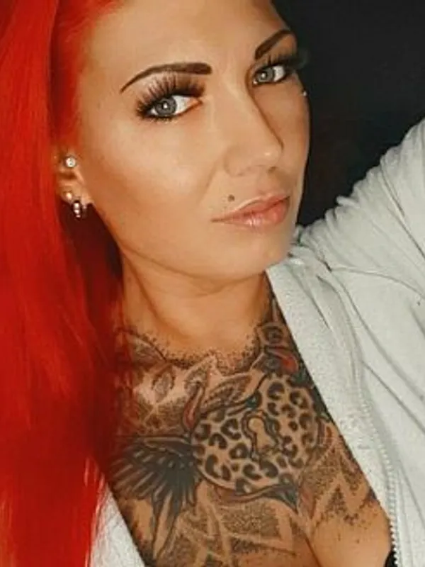 Parkplatzsex Red-inked-Zora, 42 aus Aschaffenburg