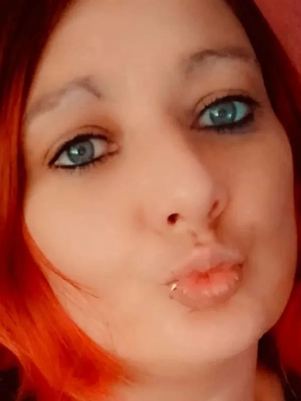 Parkplatzsex Red-Lady, 43 aus Pully