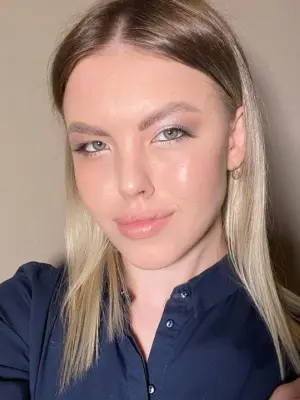 Roksy, 22