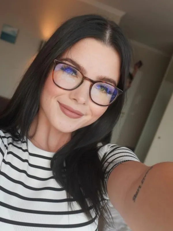 Parkplatzsex Roxi-black, 21 aus Hamburg