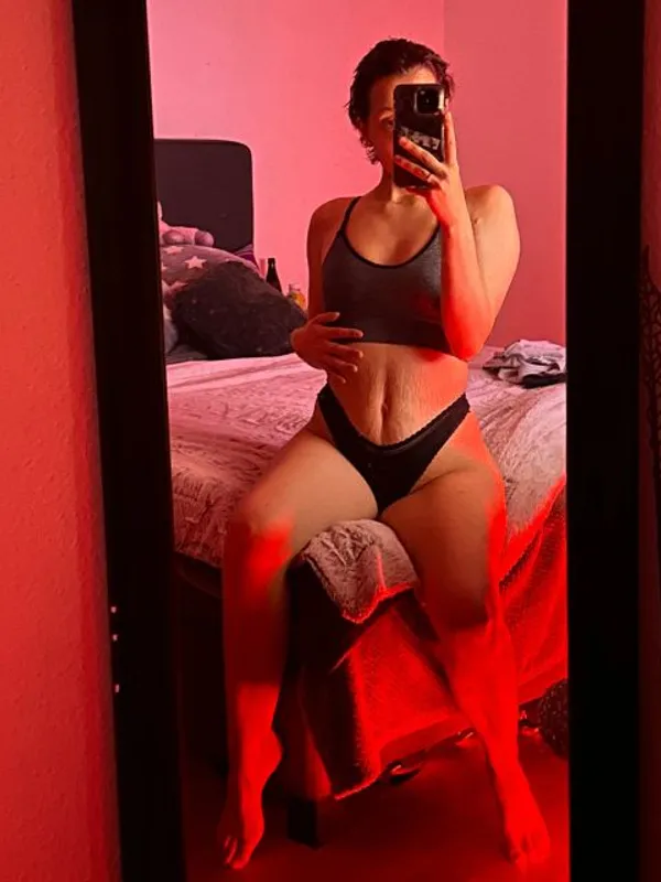 Parkplatzsex RoxysPrimeTime, 24 aus Wendlingen am Neckar