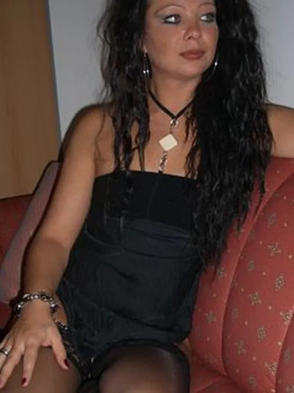 Parkplatzsex Samira-S, 46 aus Simmering