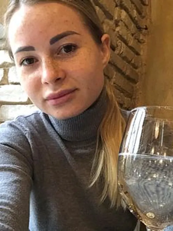 Parkplatzsex sara_frei, 25 aus Hamburg