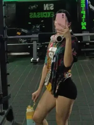 SarahBlue, 21