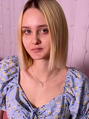 Weiteres Foto von SashaCutie – Anmelden zum Freischalten