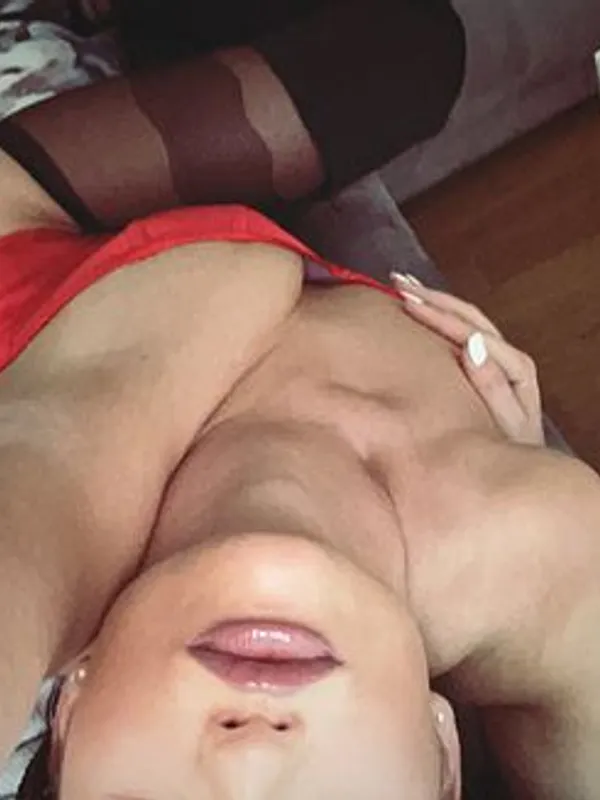 Parkplatzsex Secret_girlfriend, 34 aus Mülheim