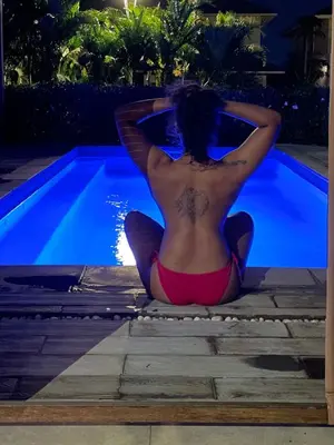 Secretlysweet, 28