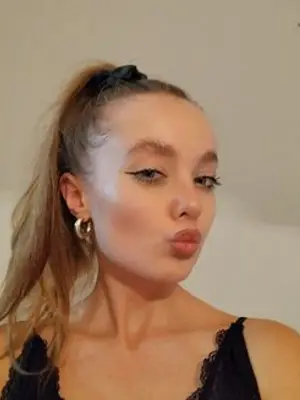 Weiteres Foto von SelenaBeauty – Anmelden zum Freischalten