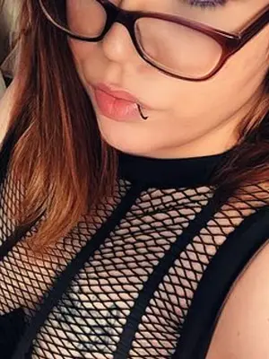 SexyCurvyGirl97, 28