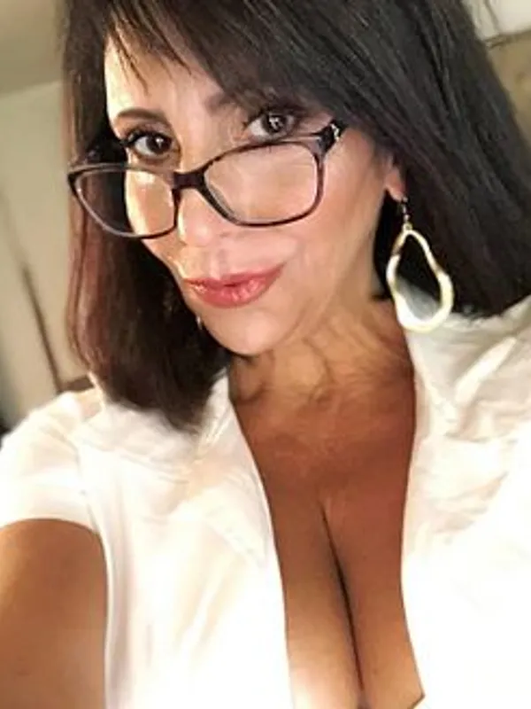 Parkplatzsex SofiaGray, 57 aus Lemgo