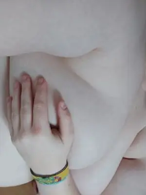 Weiteres Foto von SomeDirtyGirl – Anmelden zum Freischalten