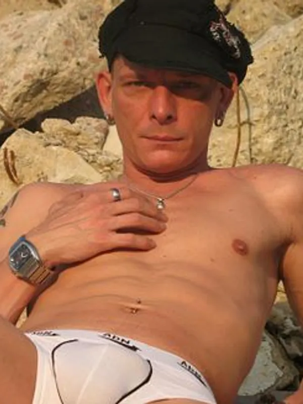 Parkplatzsex sportboys, 44 aus Lübeck
