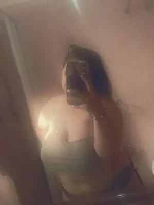 Weiteres Foto von SugarLatina23 – Anmelden zum Freischalten