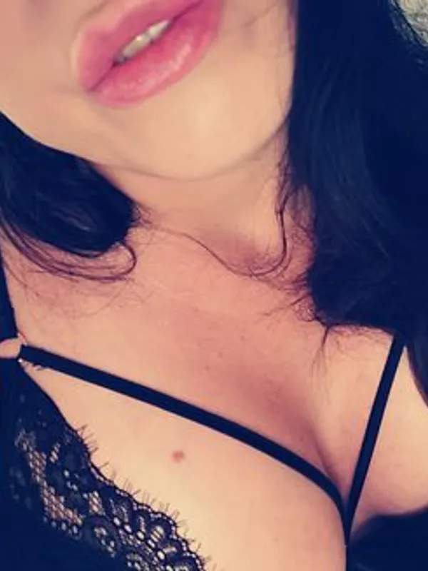 Parkplatzsex Sweet_Bella_26, 39 aus Berlin