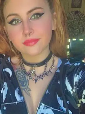 SweetSarah0101, 24
