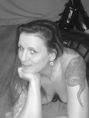Weiteres Foto von tattoo-dark – Anmelden zum Freischalten