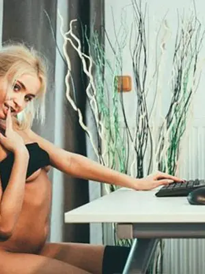 Weiteres Foto von TeenSoTight – Anmelden zum Freischalten
