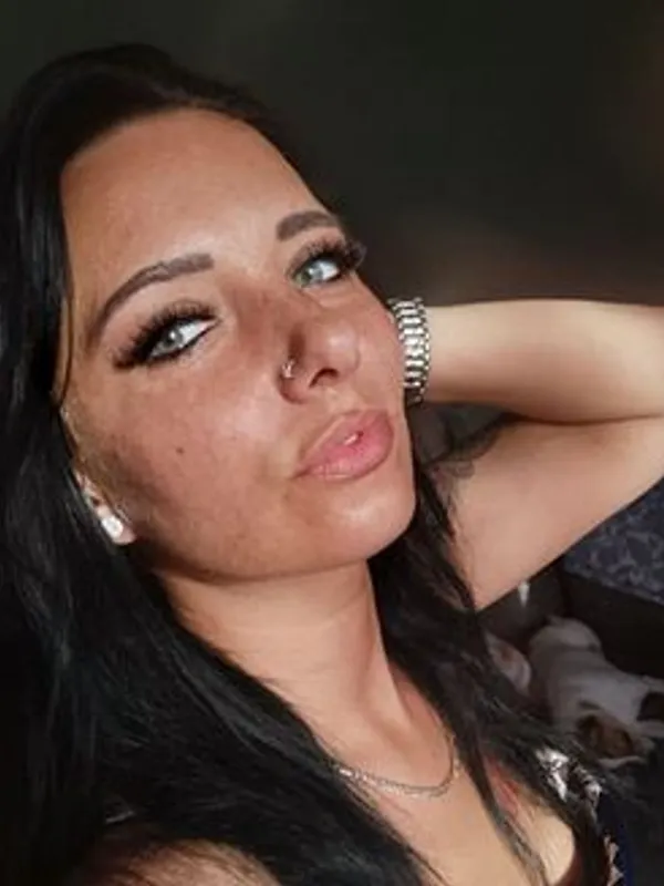 Parkplatzsex Tiyana_lee, 39 aus Hannover