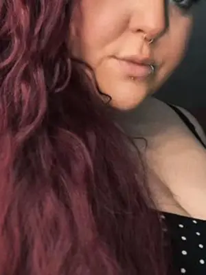 Vanessa-Ray, 35