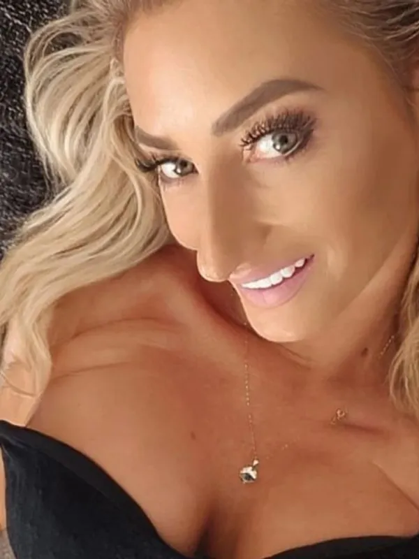 Parkplatzsex Vika-Viktoria, 40 aus Waldkraiburg