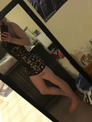 whiteflowerlexi, 28