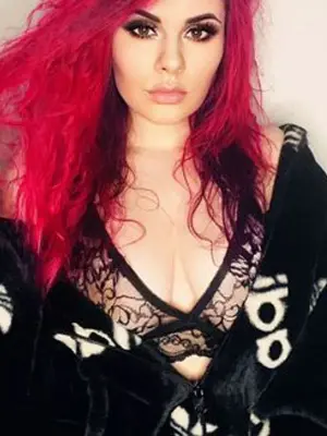 XLadypandorya, 32
