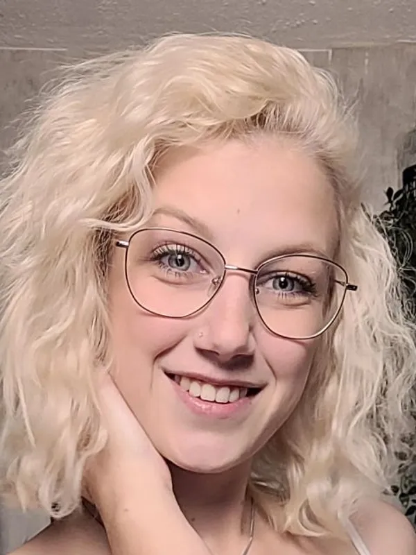 Parkplatzsex XLoryloveX, 25 aus Hamburg