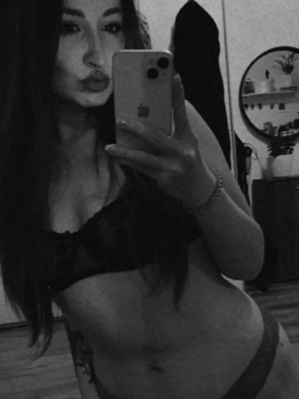 Parkplatzsex xRedBunny, 29 aus Neuwied