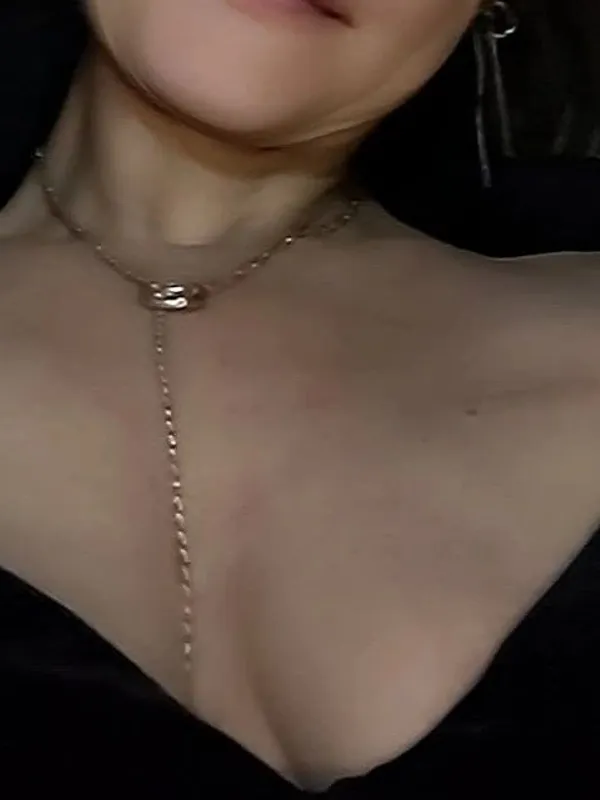 Parkplatzsex Yvette44, 44 aus Offenbach