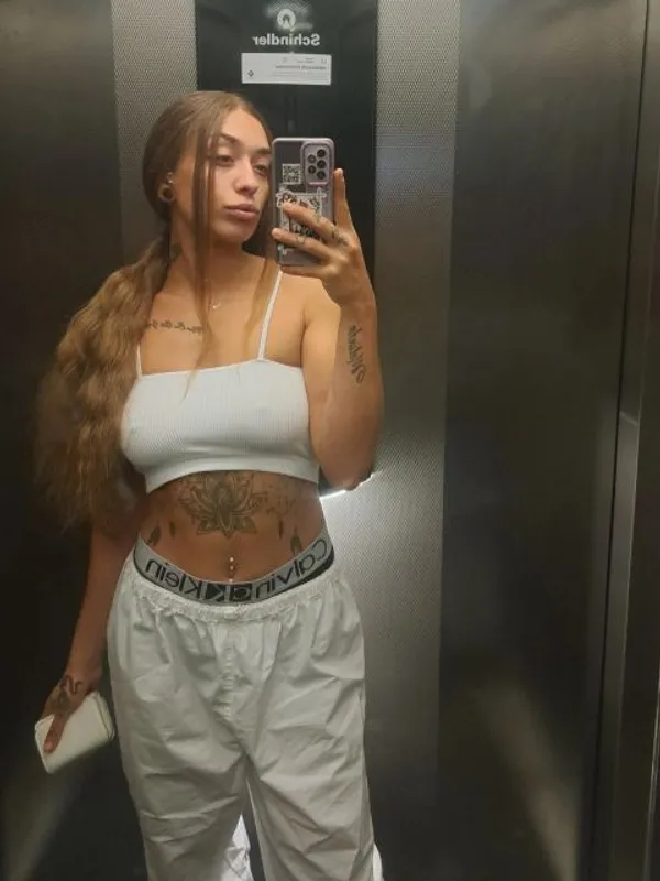Parkplatzsex ZowyHot, 25 aus Monthey
